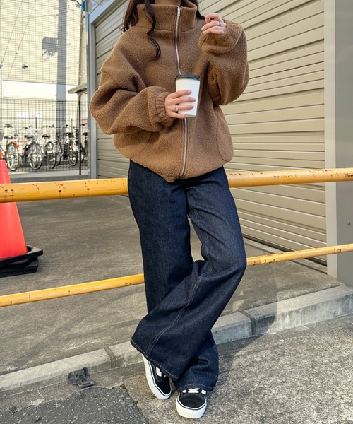 CLEA(クレア)の「ボアフリースハイネックジップアップブルゾン(ブルゾン・レディース・アイボリー/ブラウン・FREE)」の6枚目の写真