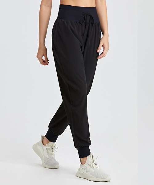 DAY CLOSET（デイ クローゼット）の「レディース ハイウエストヨガウェアジョガーパンツ[トレーニングウェア/ジムウェア/ピラティスウェア]（スウェットパンツ・レディース・カーキ/ブラック/ベージュ・XL/L/M/S）」の5枚目の写真