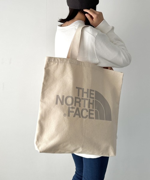 THE NORTH FACE(ザノースフェイス)の「国内未発売 THE NORTH FACE(ザ・ノースフェイス)/A4対応 大容量 ロゴ バンダナ柄 コットン キャンバストートバッグ/COTTON CANVAS TOTE(トートバッグ・レディース・ブルー/ブラック/ライトグレー/グリーン・FREE)」の18枚目の写真