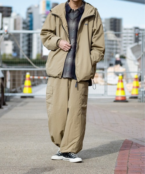 Red Cap Girl(レッドキャプガール)の「【a-r】〔RedCapGirl/レッドキャップガール〕ナイロン バックイラスト フードジャケット(ナイロンジャケット・メンズ・ベージュ/カーキ/ブラック・MEDIUM/LARGE)」の7枚目の写真