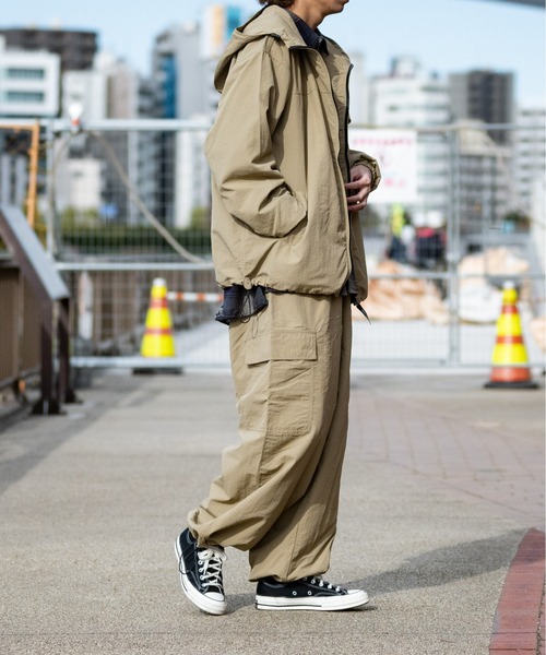 Red Cap Girl(レッドキャプガール)の「【a-r】〔RedCapGirl/レッドキャップガール〕ナイロン バックイラスト フードジャケット(ナイロンジャケット・メンズ・ベージュ/カーキ/ブラック・MEDIUM/LARGE)」の8枚目の写真