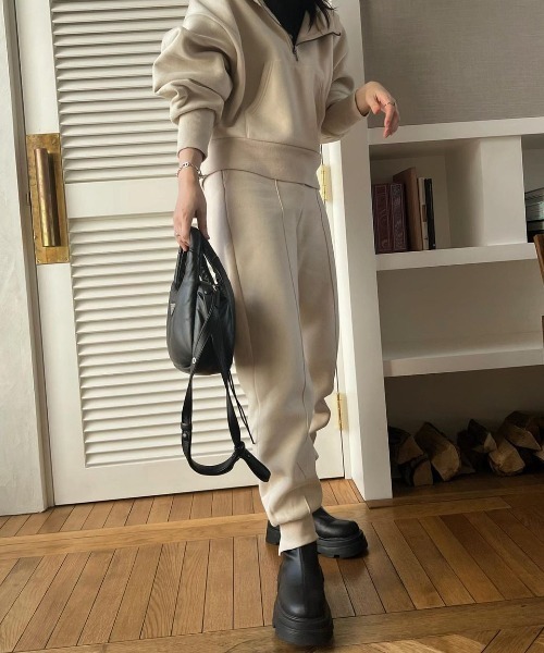 WILLFULLY(ウィルフリー)の「sweat raised back jogger slit PT(スウェットパンツ・レディース・ネイビー/オートミール/ナチュラル/グリーン系その他・FREE)」の12枚目の写真