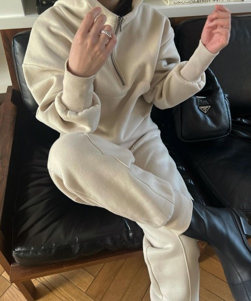 WILLFULLY(ウィルフリー)の「sweat raised back jogger slit PT(スウェットパンツ・レディース・ネイビー/オートミール/ナチュラル/グリーン系その他・FREE)」の14枚目の写真