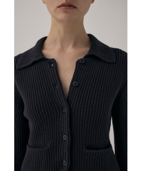 M_(エムアンダーバー)の「植物由来の再生繊維を使用したあたたかみのあるニット やわらかな着心地の襟付きニットカーディガン(カーディガン/ボレロ・レディース・ブラック/アイボリー・FREE)」の9枚目の写真