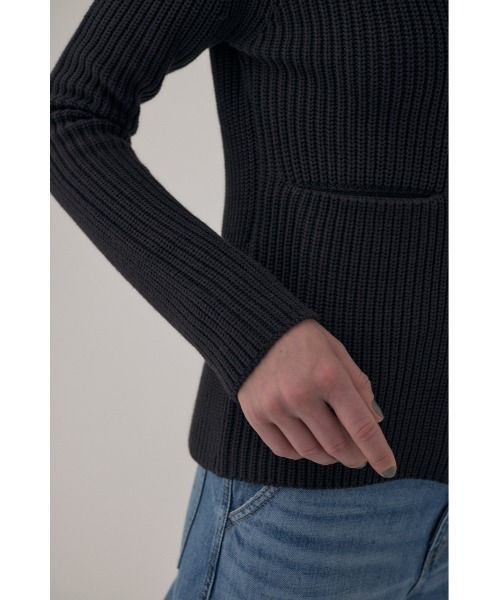 M_(エムアンダーバー)の「植物由来の再生繊維を使用したあたたかみのあるニット やわらかな着心地の襟付きニットカーディガン(カーディガン/ボレロ・レディース・ブラック/アイボリー・FREE)」の11枚目の写真