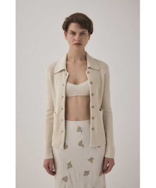 M_(エムアンダーバー)の「植物由来の再生繊維を使用したあたたかみのあるニット やわらかな着心地の襟付きニットカーディガン(カーディガン/ボレロ・レディース・ブラック/アイボリー・FREE)」の17枚目の写真