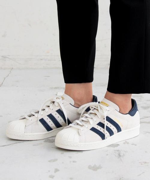 adidas(アディダス)の「【別注】BY∵ adidas SUPERSTAR スニーカー◆(スニーカー・レディース・ネイビー/オフホワイト・23.5cm/23cm/24cm/22.5cm/25cm/24.5cm)」の2枚目の写真