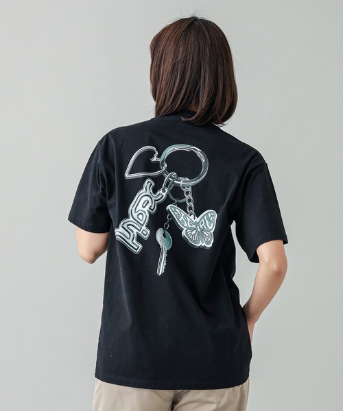 X-girl（エックスガール）の「X-girl MOTIF KEYCHARM S/S TEE（T