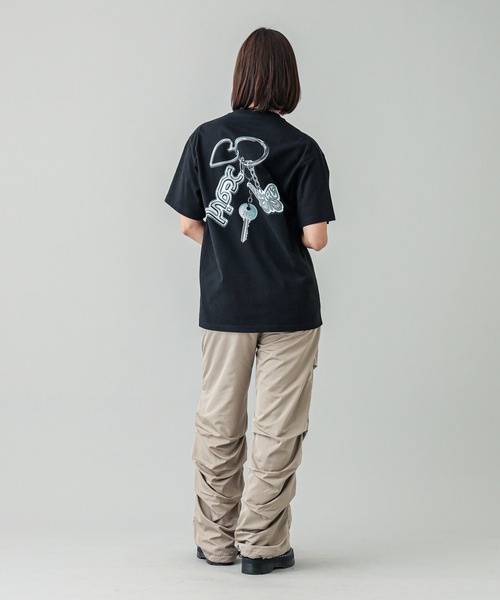 X-girl（エックスガール）の「X-girl MOTIF KEYCHARM S/S TEE（T