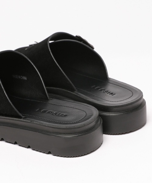 LEPSIM(レプシィム)の「フェイクスウェードスライドサンダル 996282(サンダル・レディース・グレイッシュベージュ/ブラック・LARGE/MEDIUM)」の3枚目の写真