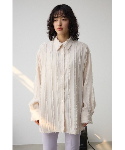 AZUL by moussy(アズールバイマウジー)の「フリンジストライプジャガードシャツ(シャツ/ブラウス・レディース・ブラック/アイボリー/ライム・FREE)」の7枚目の写真
