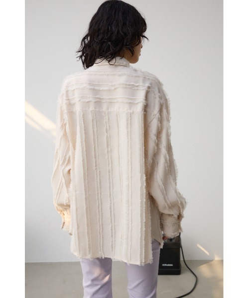 AZUL by moussy(アズールバイマウジー)の「フリンジストライプジャガードシャツ(シャツ/ブラウス・レディース・ブラック/アイボリー/ライム・FREE)」の9枚目の写真
