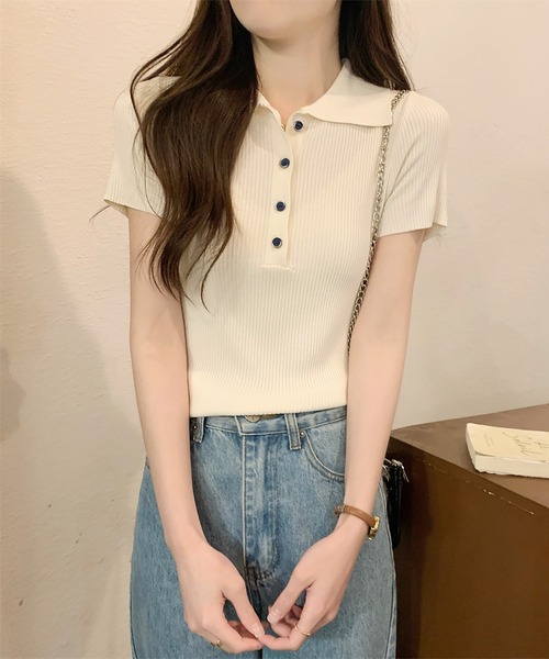 リボン付き クリーム 色半袖 ニット ポロ ポロニット ポインテルニットポロシャツ - クリーム - レディース | H&M JP