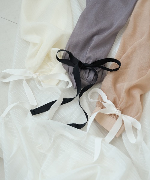 Ambre Neige(アンブルネージュ)の「ribbon sheer glitter blouse / リボンシアーラメブラウス(Tシャツ/カットソー・レディース・ライトグレー/ベージュ/アイボリー・FREE)」の10枚目の写真