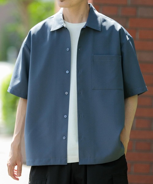 ITEMS URBANRESEARCH（アイテムズ アーバンリサーチ）の「『セットアップ対応』吸水速乾 ストレッチトロ 半袖シャツ（シャツ/ブラウス・メンズ・ライトベージュ/ブラック/ブルー・LARGE/MEDIUM）」の4枚目の写真