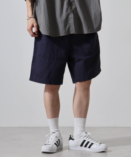 MONT KEMMEL(モンケメル)の「MONT KEMMEL COTTON LINEN TWILL EASY SHRORTS(その他パンツ・メンズ・ベージュ/ネイビー・38/40)」の2枚目の写真