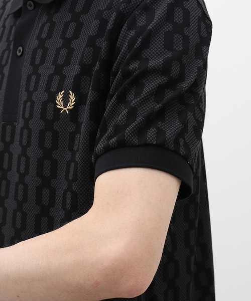 FRED PERRY(フレッドペリー)の「FRED PERRY (フレッド ペリー) CABLE PRINT FP POLO SHIRT M7790(ポロシャツ・メンズ・チャコールグレー・MEDIUM/LARGE)」の6枚目の写真
