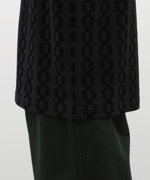 FRED PERRY(フレッドペリー)の「FRED PERRY (フレッド ペリー) CABLE PRINT FP POLO SHIRT M7790(ポロシャツ・メンズ・チャコールグレー・MEDIUM/LARGE)」の9枚目の写真
