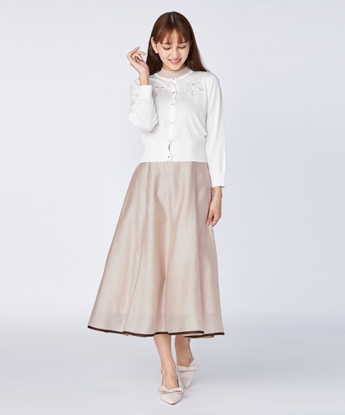 LAISSE PASSE(レッセパッセ)の「リボンブーケ刺繍カーディガン(カーディガン/ボレロ・レディース・ブラック/アイボリー/スモークピンク・MEDIUM)」の4枚目の写真