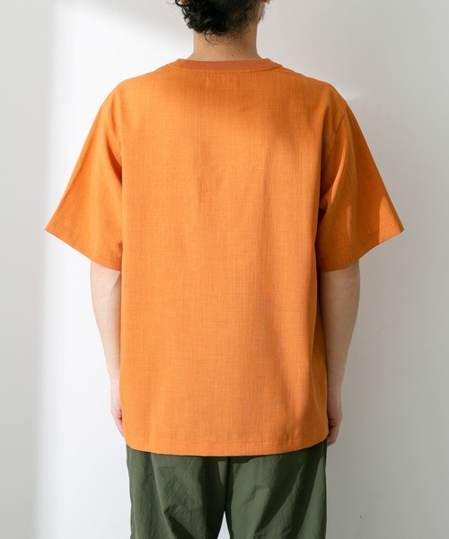 URBAN RESEARCH Sonny Label(アーバンリサーチサニーレーベル)の「リネンタッチ布帛ショートスリーブTシャツ(Tシャツ/カットソー・メンズ・スミクロ/ブラウン/ライトグレー/オレンジ・LARGE/MEDIUM)」の11枚目の写真