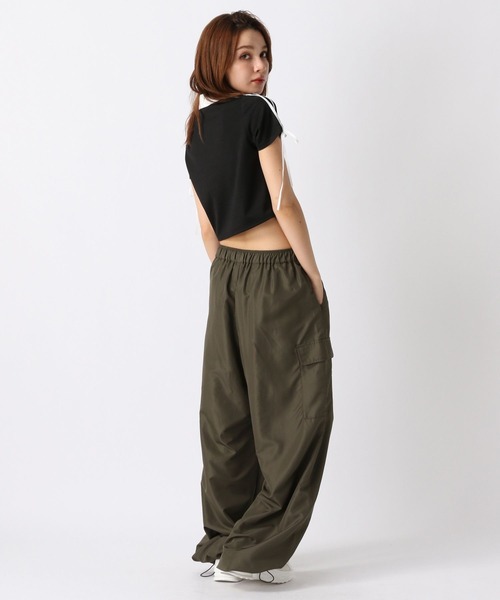 FOREVER 21(フォーエバー トゥエンティーワン)の「【2024SS】トラックポロシャツ(ポロシャツ・レディース・ブラック/ライトブルー・SMALL/MEDIUM)」の13枚目の写真