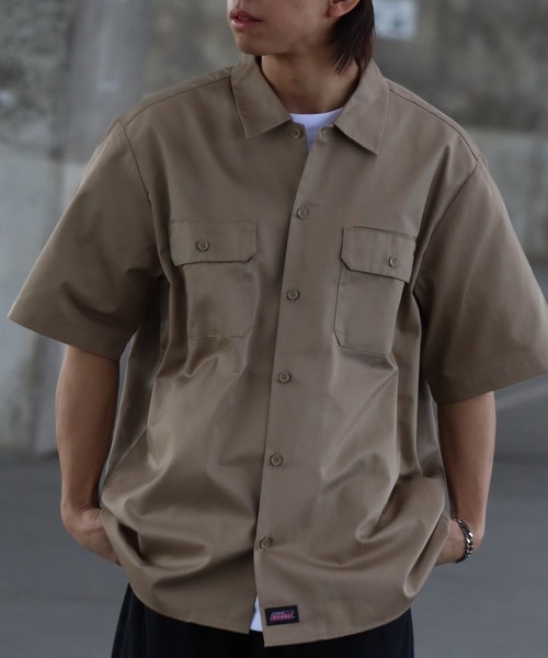Dickies（ディッキーズ）の「【GENUINE DICKIES/ジェニュインディッキーズ】ツイル 半袖 ワークシャツ（シャツ/ブラウス・メンズ・チャコールグレー/ブラック/ベージュ/カーキ・XL/L/M）」の3枚目の写真