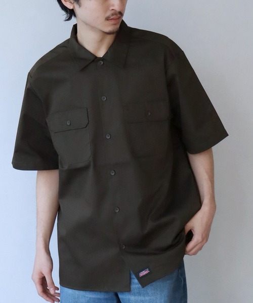 Dickies（ディッキーズ）の「【GENUINE DICKIES/ジェニュインディッキーズ】ツイル 半袖 ワークシャツ（シャツ/ブラウス・メンズ・チャコールグレー/ブラック/ベージュ/カーキ・XL/L/M）」の4枚目の写真