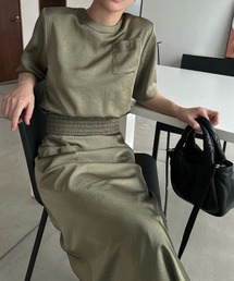 WILLFULLY（ウィルフリー）の「patch pocket mat satin waist shirring tops（Tシャツ/カットソー）」