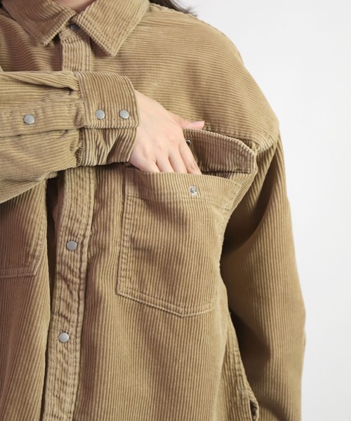 D.M.G.（ドミンゴ）の「[D.M.G. / ディーエムジー] 8Wコーデュロイ ワークシャツジャケット（その他アウター・レディース・ブラック/ベージュ/ライトグレー・2/3）」の6枚目の写真