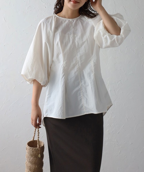 M-premier バルーンスリーブノーカラー比翼シャツ　¥ 27,500 M-premier バルーンスリーブノーカラー比翼シャツ ¥ 27，500