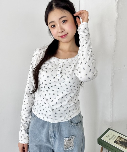 SOLLON.（ソルロン）の「レースフラワーヘンリーネックトップス（Tシャツ/カットソー・レディース・ホワイト/アイボリー・FREE）」の21枚目の写真