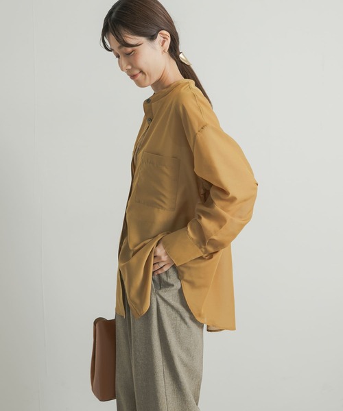 URBAN RESEARCH DOORS（アーバンリサーチドアーズ）の「シアーバンドカラーシャツ（シャツ/ブラウス・レディース・グレー/マスタード/ネイビー・MEDIUM）」の17枚目の写真