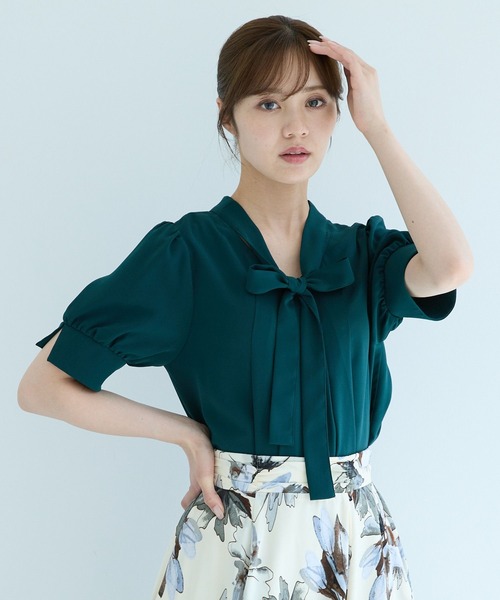 Andemiu(アンデミュウ)の「【2025SS新色/WEB限定カラー】2WAYボウタイブラウス140088(シャツ/ブラウス・レディース・ブラック/キャメル/ブルー/オフホワイト/ブルーグリーン/ネイビー/ベージュ/ダークグリーン/ライトグレー・FREE)」の21枚目の写真