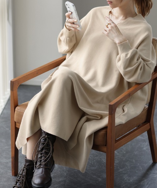 HUG.U（ハグユー）の「「コクーン型ワンピ」ニット（ワンピース・レディース・モカ/ブラック/ライトベージュ/スカイブルー/ペールイエロー/オレンジ・FREE）」の18枚目の写真