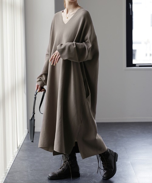 HUG.U（ハグユー）の「「コクーン型ワンピ」ニット（ワンピース・レディース・モカ/ブラック/ライトベージュ/スカイブルー/ペールイエロー/オレンジ・FREE）」の12枚目の写真