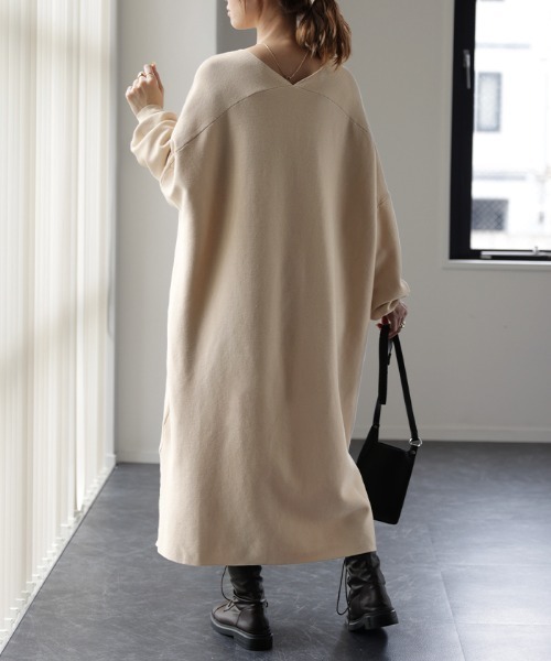 HUG.U（ハグユー）の「「コクーン型ワンピ」ニット（ワンピース・レディース・モカ/ブラック/ライトベージュ/スカイブルー/ペールイエロー/オレンジ・FREE）」の19枚目の写真