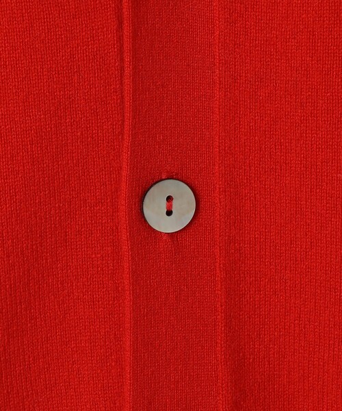 GALERIE VIE（ギャルリー ヴィー）の「スコットランドカシミヤ Vネックカーディガン（カーディガン/ボレロ・レディース・ブルー/シルバー/ホワイト/レッド/ブラック・FREE）」の17枚目の写真