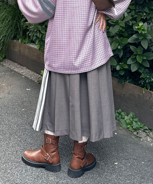 CIAOPANIC（チャオパニック）の「サイドラインプリーツミドルスカート（スカート・レディース・グレー/ネイビー・ONE SIZE）」の6枚目の写真