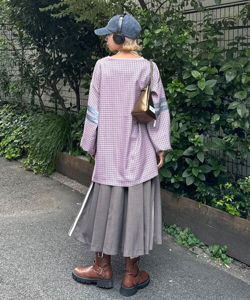 CIAOPANIC（チャオパニック）の「サイドラインプリーツミドルスカート（スカート・レディース・グレー/ネイビー・ONE SIZE）」の10枚目の写真