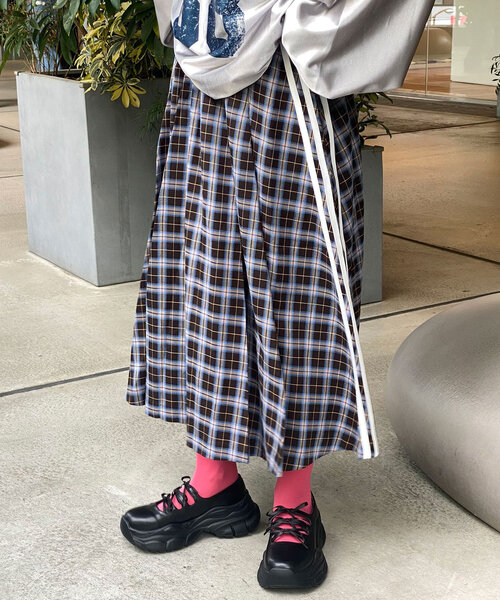 CIAOPANIC（チャオパニック）の「サイドラインプリーツミドルスカート（スカート・レディース・グレー/ネイビー・ONE SIZE）」の13枚目の写真