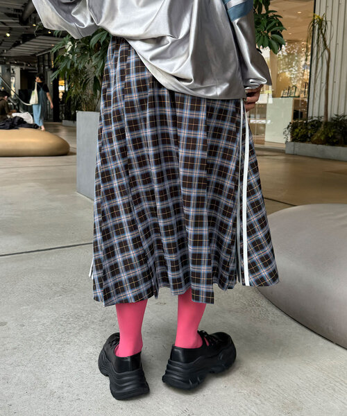 CIAOPANIC（チャオパニック）の「サイドラインプリーツミドルスカート（スカート・レディース・グレー/ネイビー・ONE SIZE）」の14枚目の写真