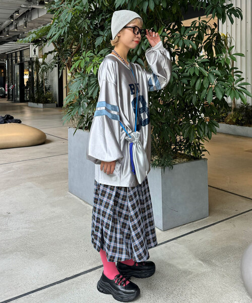 CIAOPANIC（チャオパニック）の「サイドラインプリーツミドルスカート（スカート・レディース・グレー/ネイビー・ONE SIZE）」の17枚目の写真