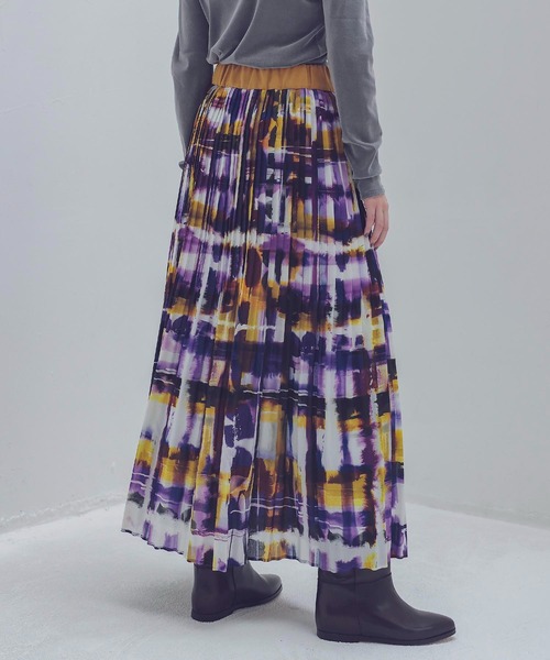 STUMBLY（スタンブリー）の「STUMBLY / Belted Pleats Skirt(ベルト付きチェック柄プリーツスカート)（スカート・レディース・パープル・36）」の3枚目の写真