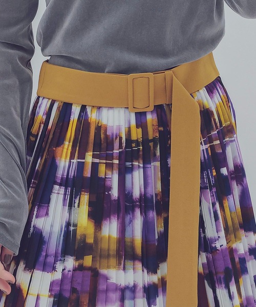 STUMBLY（スタンブリー）の「STUMBLY / Belted Pleats Skirt(ベルト付きチェック柄プリーツスカート)（スカート・レディース・パープル・36）」の4枚目の写真