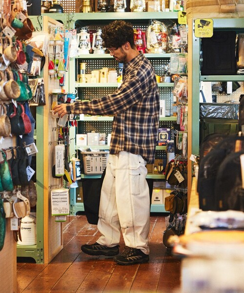 FREAK'S STORE（フリークスストア）の「限定展開 Relax Fit リラックスフィット レギュラーカラー チェック ネルシャツ（シャツ/ブラウス・メンズ・ブラック/ベージュ/ネイビー/ブラウン/オリーブ/サックスブルー・SMALL/MEDIUM/LARGE）」の18枚目の写真