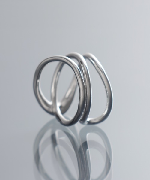 YArKA（ヤーカ）の「【YArKA/ヤーカ】entwined curvaceous design ring [ducube yuga2] / 絡み合う曲線美デザインリング（リング・メンズ・ゴールド/シルバー・#9/#13/#11/#15/#17/#19/#23/#21）」の13枚目の写真