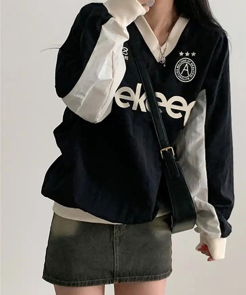 BARELY BLUE(ベアリーブルー)の「【 BARELY BLUE / ベアリーブルー 】 Vネック ユニフォーム デザイン ロンT(Tシャツ/カットソー・レディース・ブラック・S/M/L)」の3枚目の写真