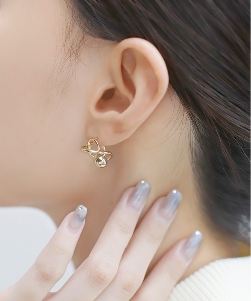 ★日本未入荷・海外限定アイテム★goiu★CURVED LINE EARRING_B ドラマ 怪盗山猫 主演着用ピアス ] Edging hoop エッジング