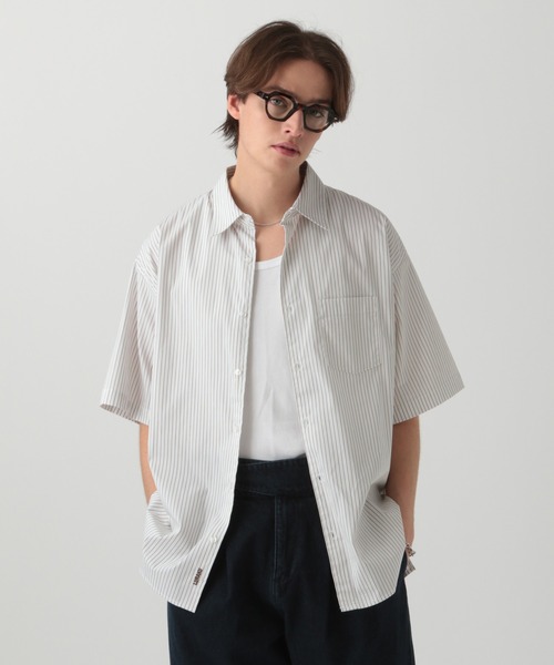 LURAKU（ルラク）の「【LURAKU】Half Sleeve Regular Collar Shirt - ルーズ半袖レギュラーカラーシャツ（シャツ/ブラウス・メンズ・ブルー/ライトベージュ/ストライプ・LARGE/MEDIUM/SMALL）」の3枚目の写真