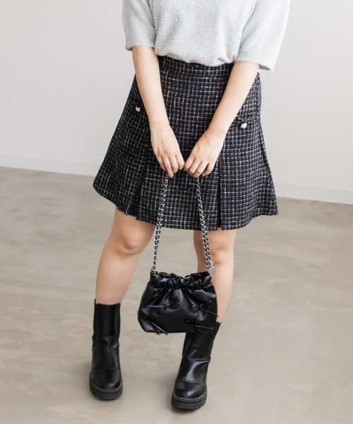 CLETTE(クレット)の「パールボタンツイードミニスカート(スカート・レディース・ピンク/ブルー/ブラック・3L/4L/LL)」の4枚目の写真